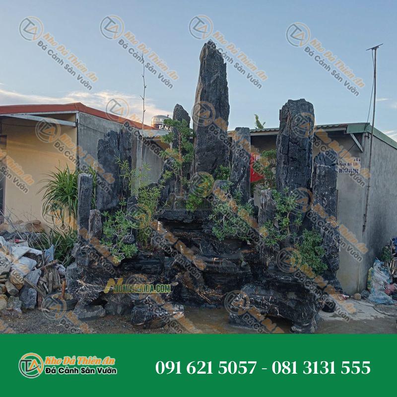 Hòn Non Bộ Hồ Cá Lớn Đá Lũa Đen 2.3X3.7M