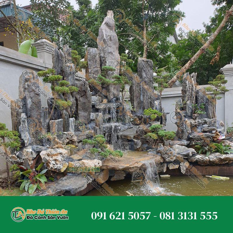 Hòn Non Bộ Hồ Cá Lớn Đá Lũa Đen 2.3X3.7M