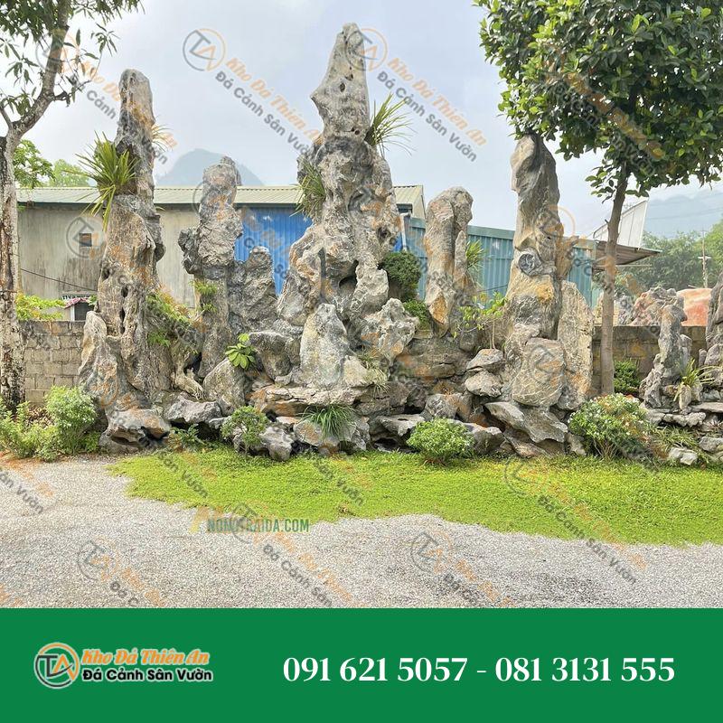 Hòn Non Bộ Hồ Cá Lớn Đá Lũa Đen 2.7X3.9M