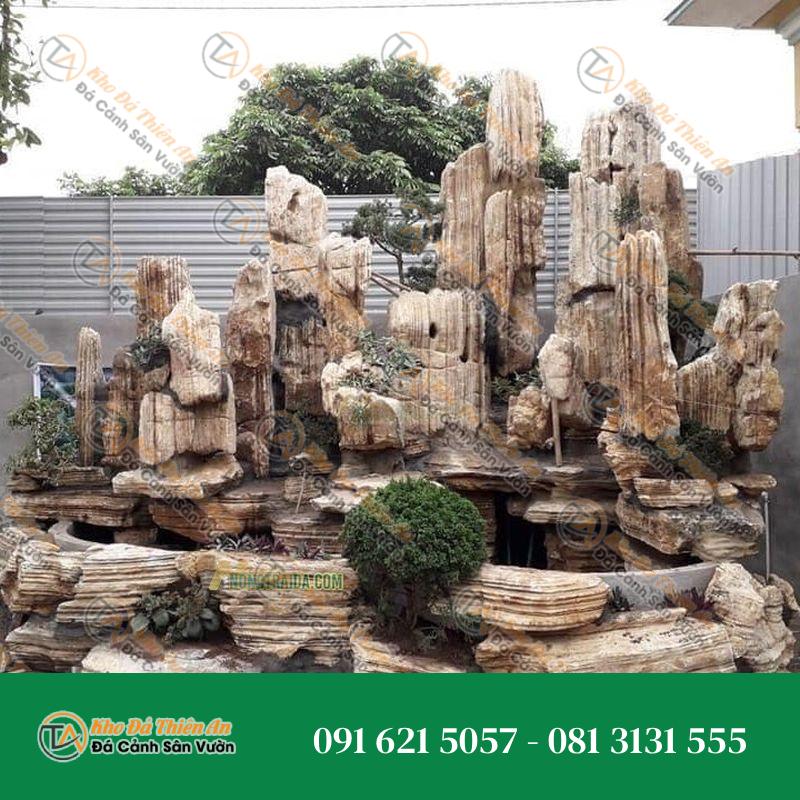 Hòn Non Bộ Lớn Nhiều Ngọn Trước Cửa 2.37m