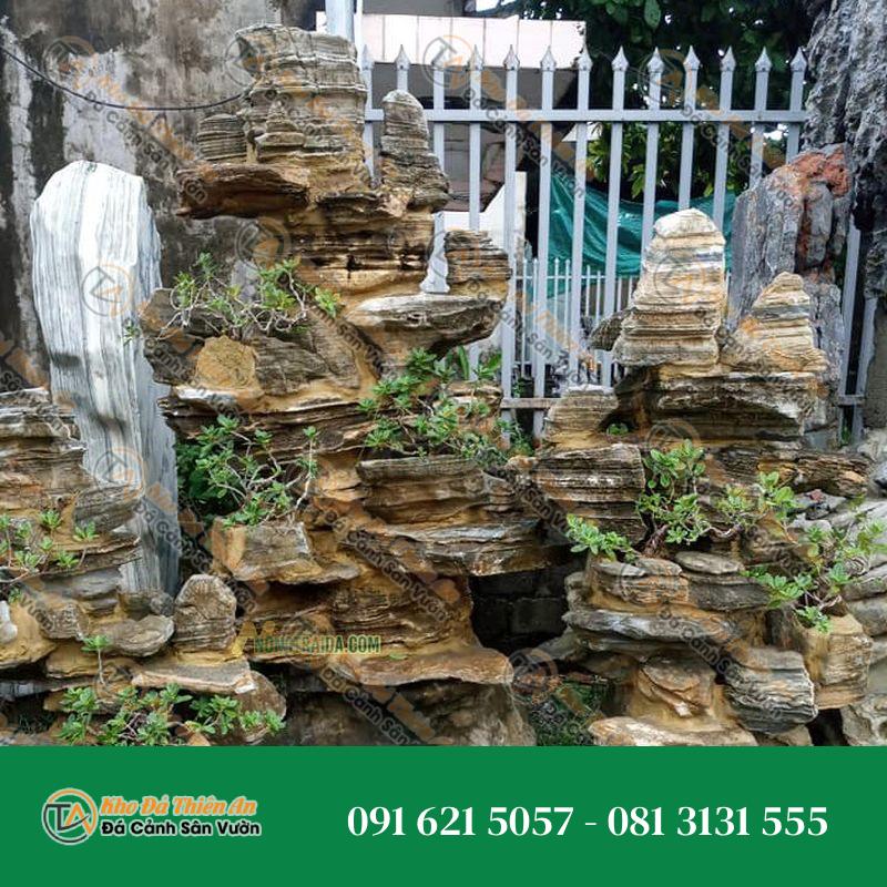 Hòn Non Bộ Phong Thủy Đá Cổ Thạch Xếp Lớp Hồ Cá 18 Khối