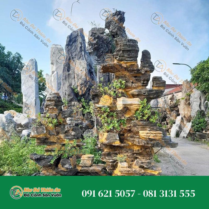 Hòn Non Bộ Phong Thủy Đá Cổ Thạch Xếp Lớp Hồ Cá 38 M3