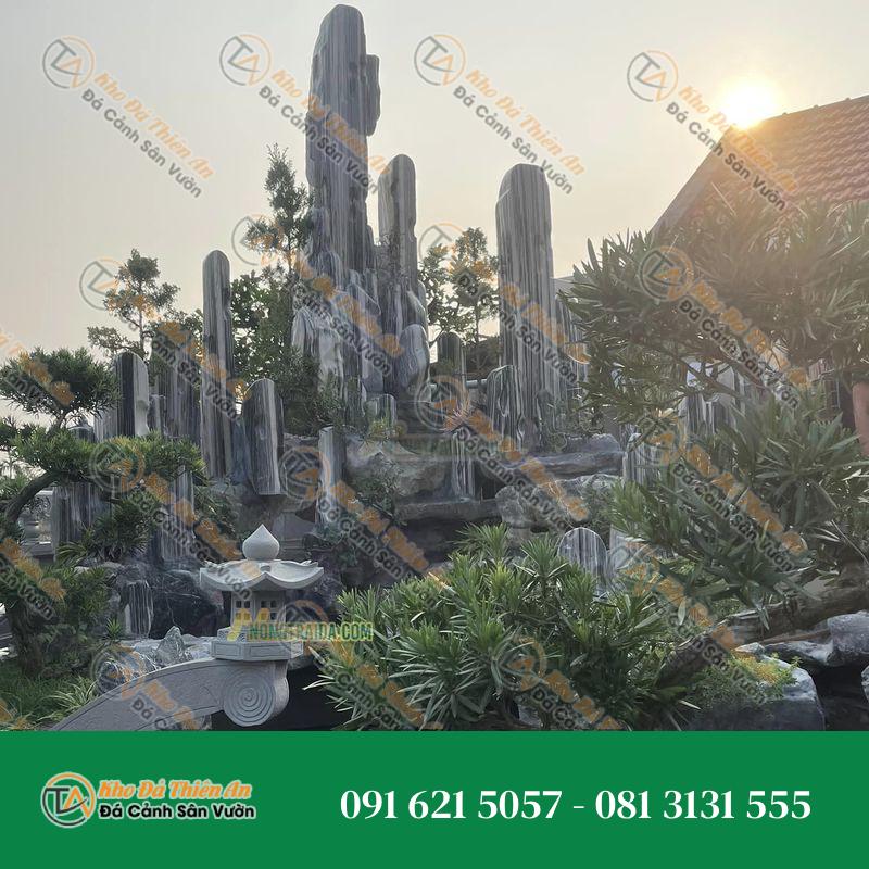 Hòn Non Bộ Sân Vườn Đá Tuyết Sơn 2.09M