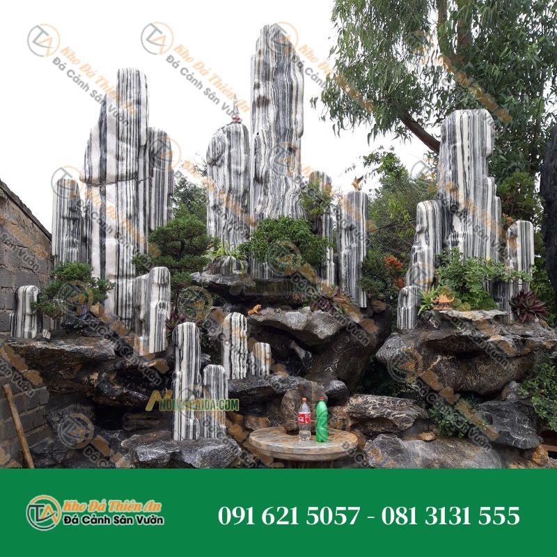 Hòn Non Bộ Sân Vườn Đá Tuyết Sơn 3.15M