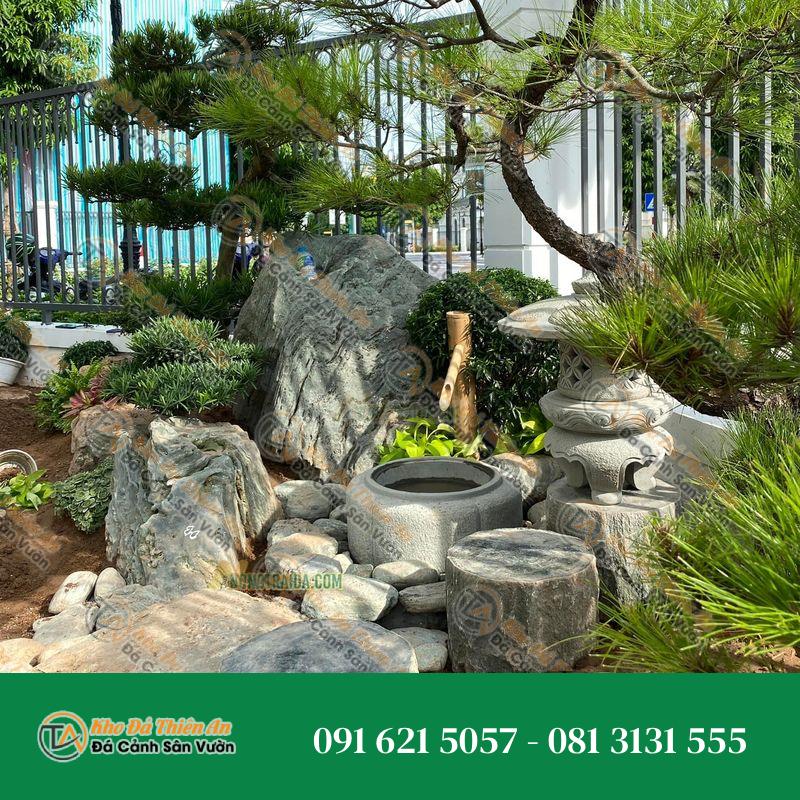 Hòn Non Bộ Sân Vườn Đá Xanh Nhật Bản 1.05M