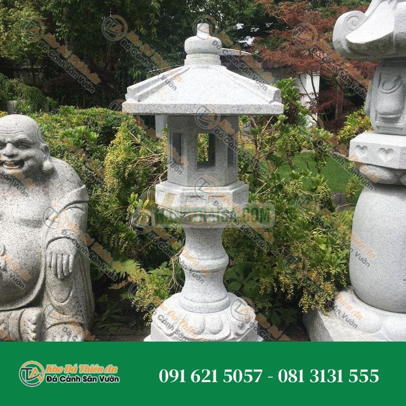 Kitasage Nara , đèn đá Nhật Bản