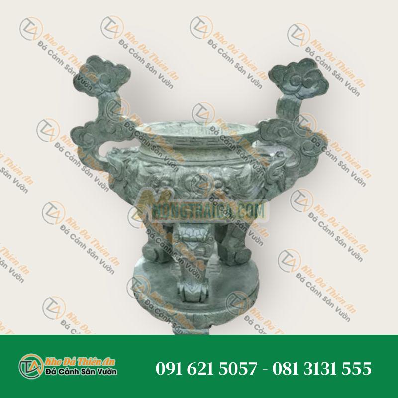 Lư hương đá đen xanh rêu, cao 85cm