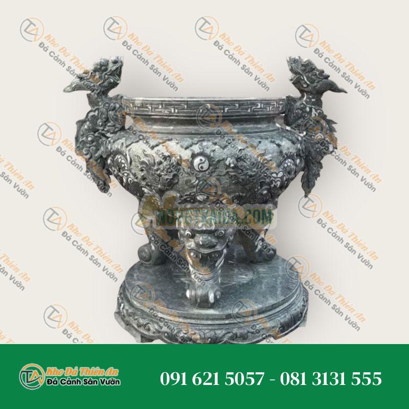 Lư hương đá xanh rêu chạm tỉ mỉ cao 97cm