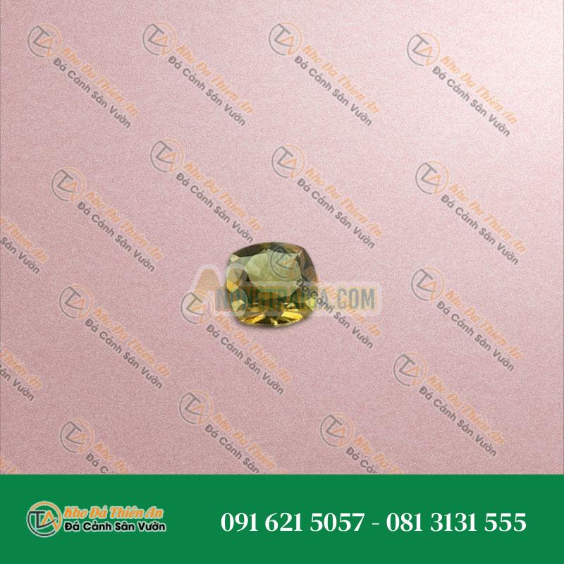Mặt đá thạch anh vàng Citrine vuông cus 8mm