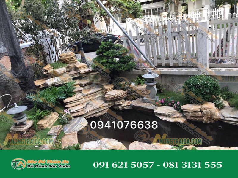 Mẫu Hồ Cá Koi Thác Nước Đá Cổ Thạch Vàng