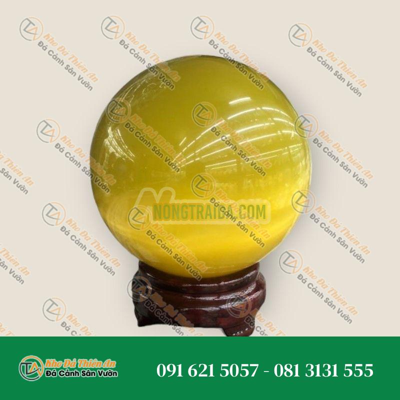 Quả cầu phong thủy đá mắt mèo vàng đậm – Đường kính 7,7cm