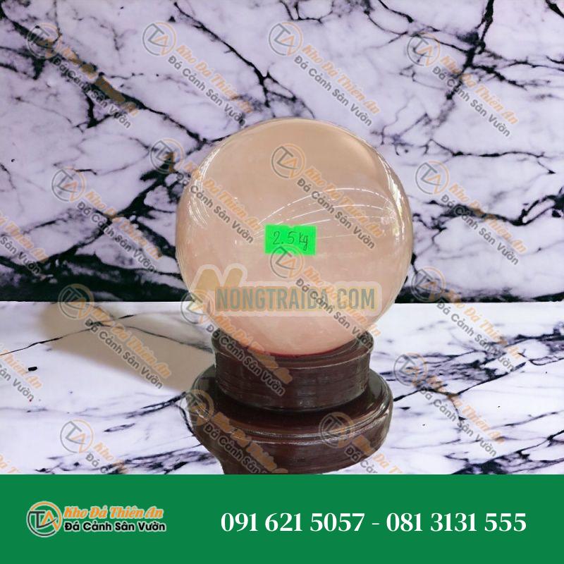 Quả cầu phong thủy đá thạch anh hồng – Đường kính 12,1cm