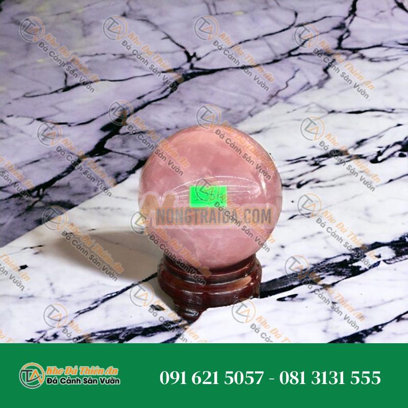 Quả cầu phong thủy đá thạch anh hồng – Đường kính 9,8cm