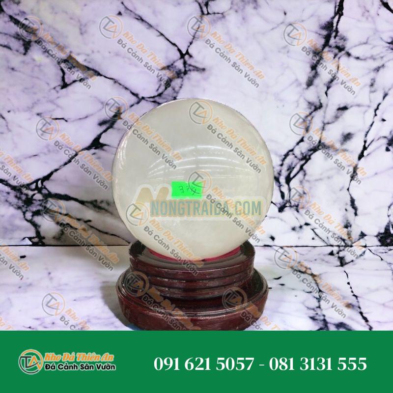 Quả cầu phong thủy đá thạch anh trắng – Đường kính 13,5cm