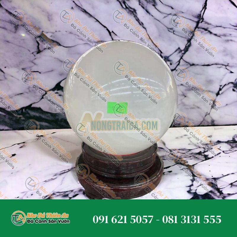 Quả cầu phong thủy đá thạch anh trắng – Đường kính 15cm