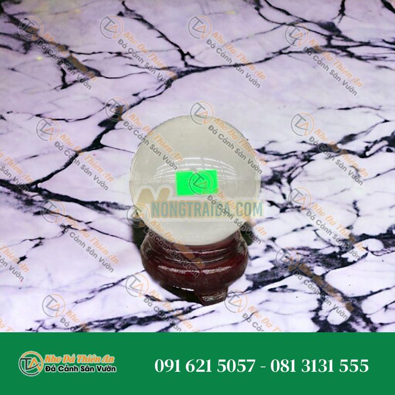 Quả cầu phong thủy đá thạch anh trắng – Đường kính 7,3cm