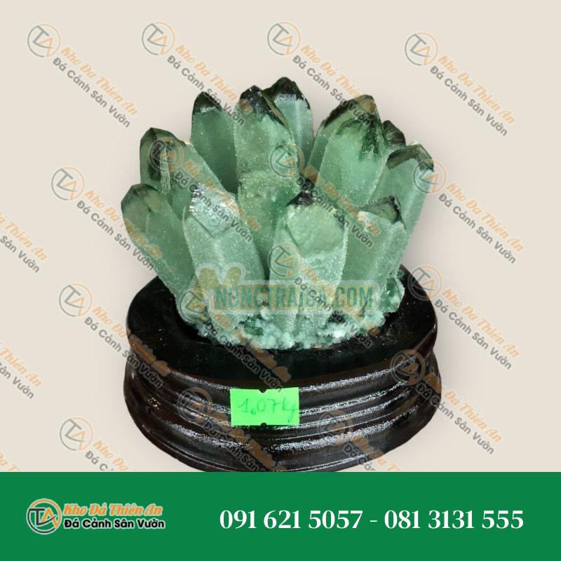 Trụ đá phong thủy trấn thạch Tinh thể thạch anh xanh
