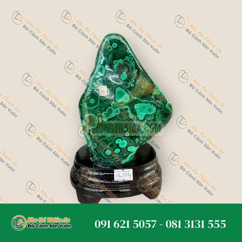 Trụ đá phong thủy trấn trạch đá lông công Malachite
