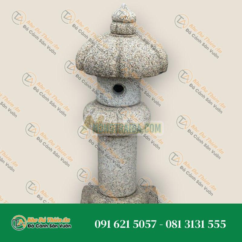 Trụ đèn đá mái bí ngô, đá granite vàng