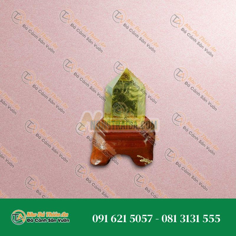 Trụ thạch anh thạch anh vàng 8cm 230gr