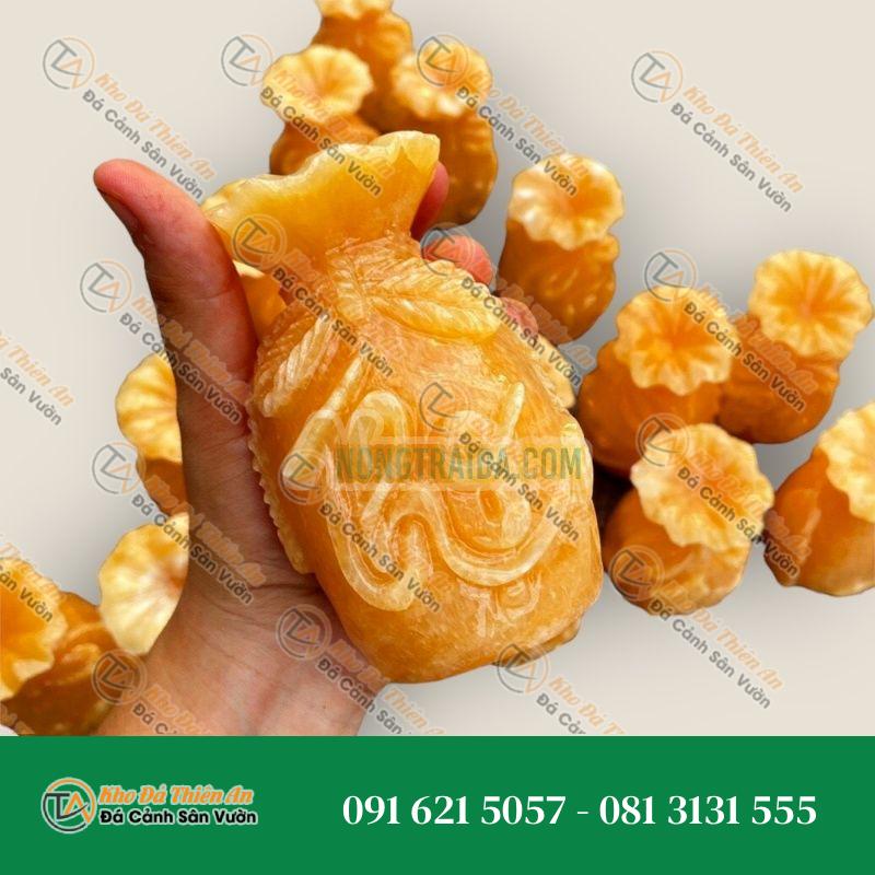 Túi tiền phong thủy đá ngọc hoàng long khắc chữ Thọ – Cao 10cm