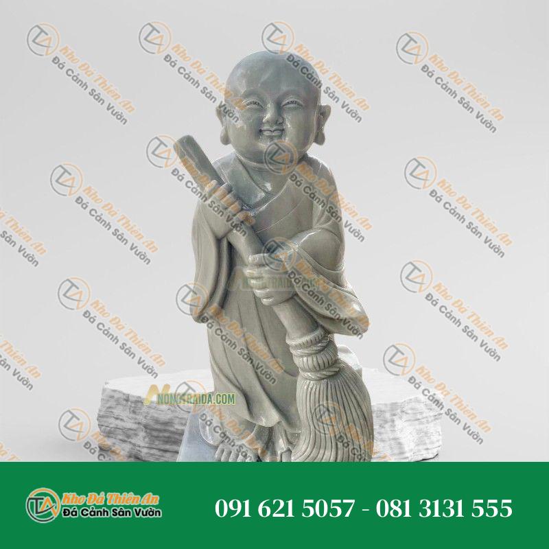 Tượng Chú Tiểu Bằng Đá Cầm Chổi 51cm