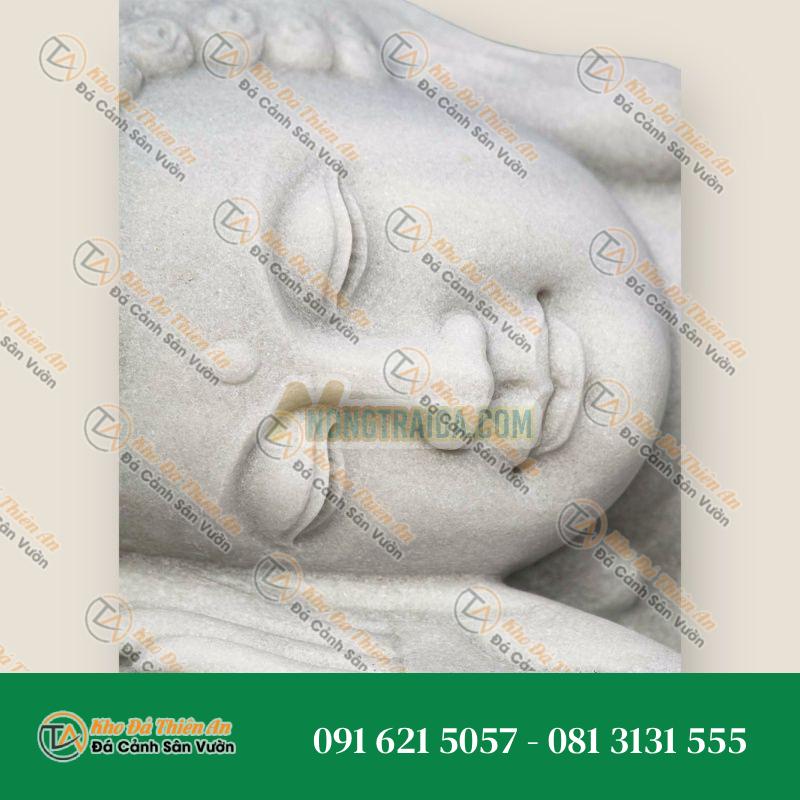 Tượng Phật lớn bằng đá trắng nằm ngủ trong vườn, tư thế của Phật trước khi chết 120cm