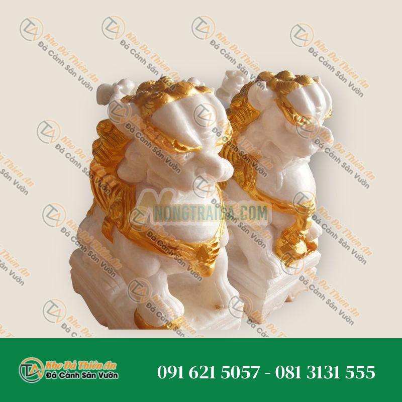 Tượng Sư Tử Ngồi Đá Cẩm Thạch Phủ Vàng 40cm – Biểu Tượng Uy Nghi & Bảo Vệ