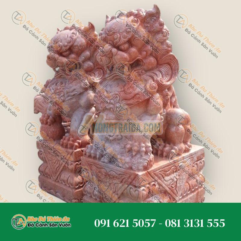 Tượng Sư Tử Ngồi Đá Granite Đỏ 120cm – Biểu Tượng Uy Nghi & Bảo Vệ