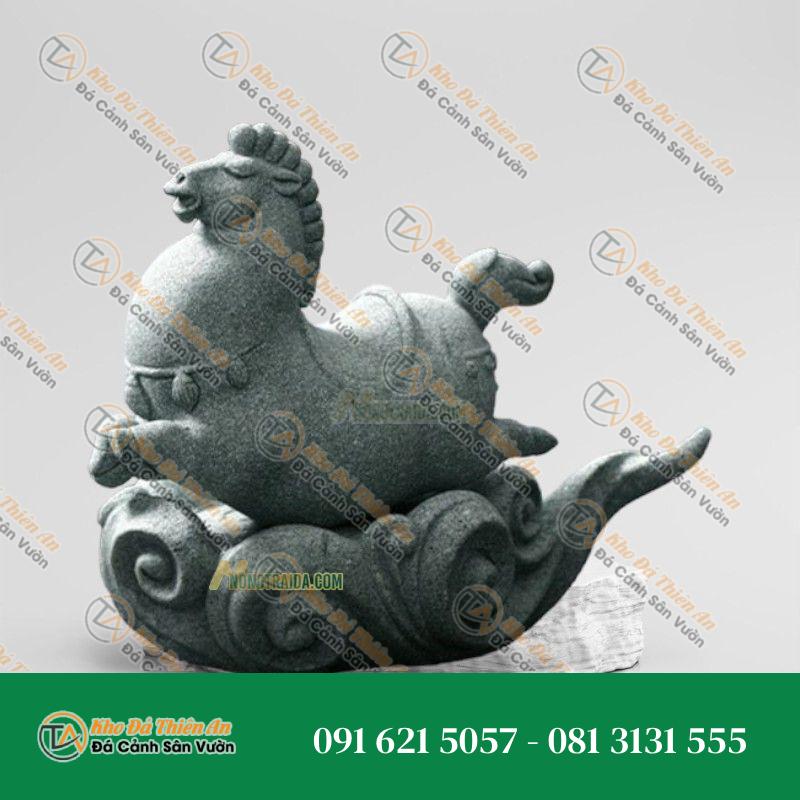 Tượng Ngựa Đá Phong Thủy Đá Sa Thạch – Biểu Tượng May Mắn & Thành Công