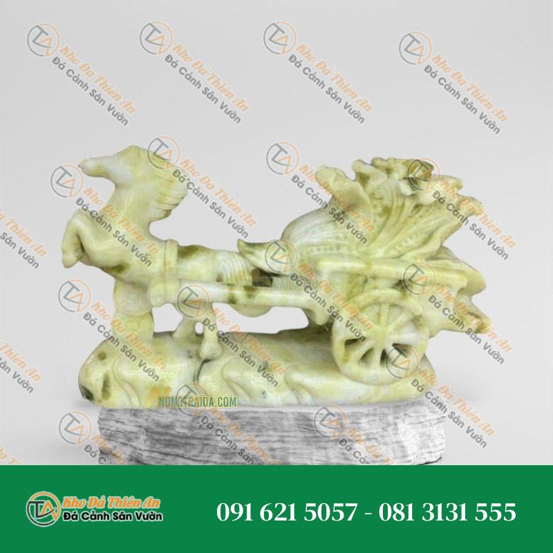 Tượng Ngựa Phong Thủy Đá Ngọc Serpentine Kéo Củ Cải – Rước Tài Lộc
