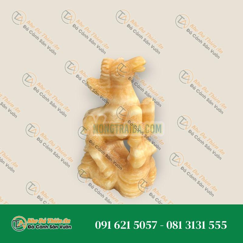 Tượng Ngựa Phong Thủy Đá Ngọc Hoàng Long 15cm – Công Danh & Tài Lộc