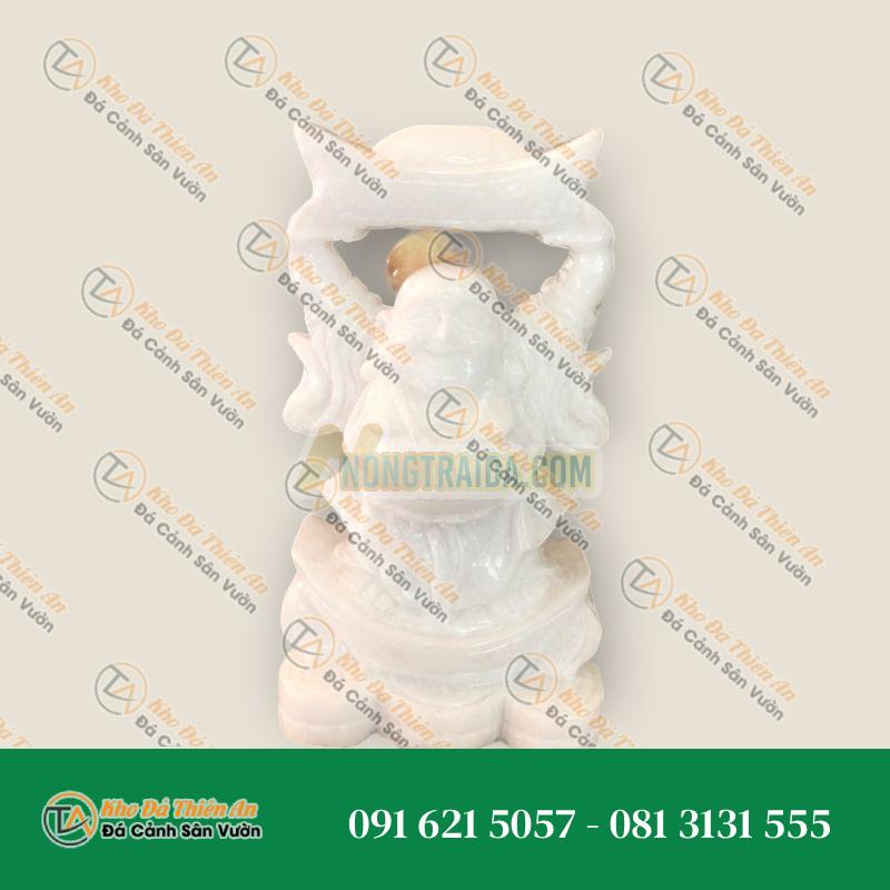 Tượng Phật Di Lặc Đứng Đỡ Thỏi Ngân Lượng – Đá Trắng – 30cm – Kiểu Dáng Uy Nghi, Thanh Lịch | Khodathienan.com