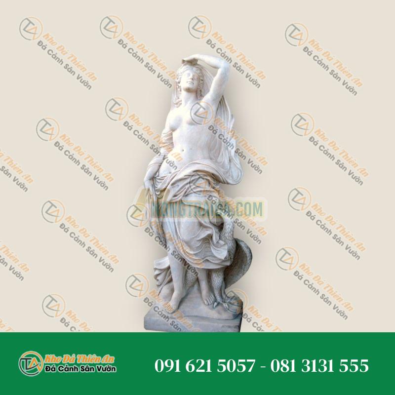 Tượng Phụ Nữ Với Đại Bàng – Kích Thước Người Thật – Đá Cẩm Thạch Trắng Carrara – Khodathienan.com